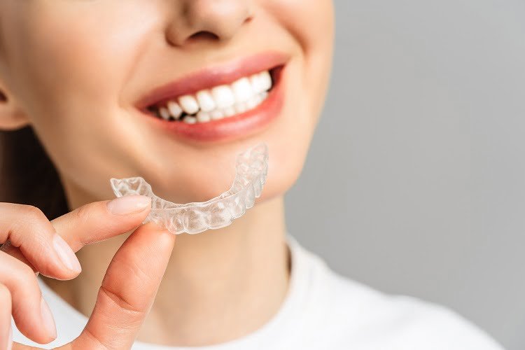 Restorative Vs. Cosmetic: Which Dentist Do You Need to Visit?